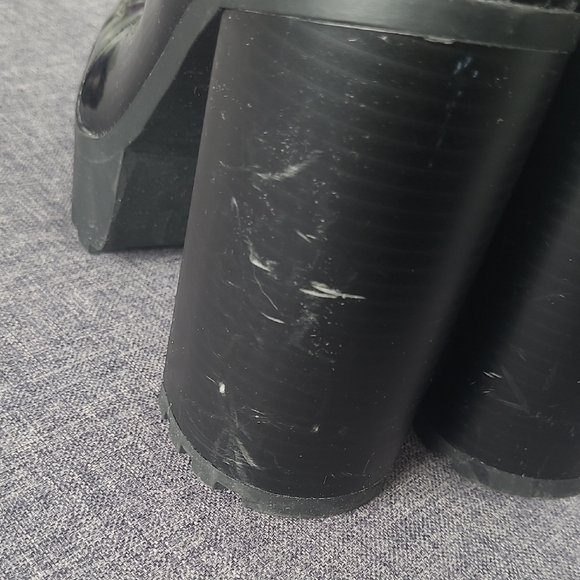 Zara Shiny Black Patent Leather Lace-Up Women's Boots - Picture 6 of 8